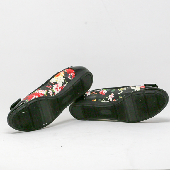 Anne Klein Women's Ballet Flat - Picture 7 of 7